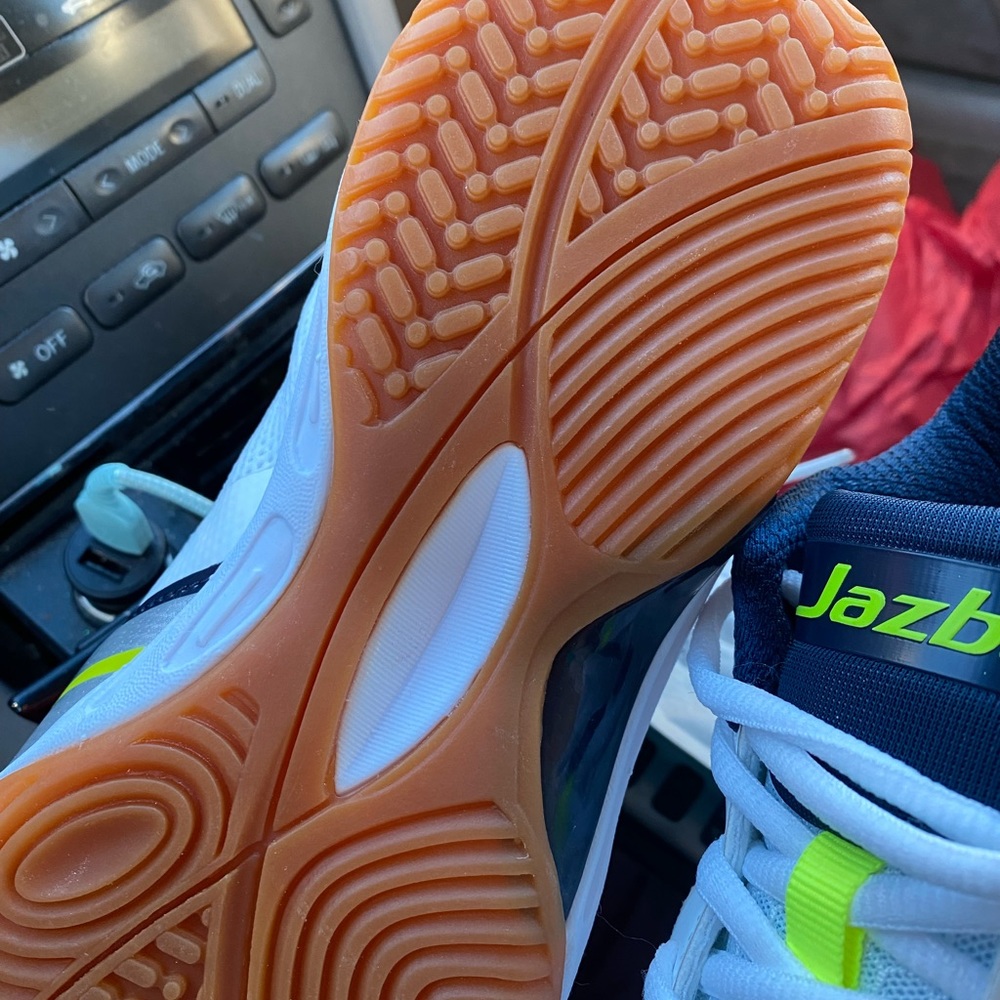 Sneakers - Picture 3 of 5